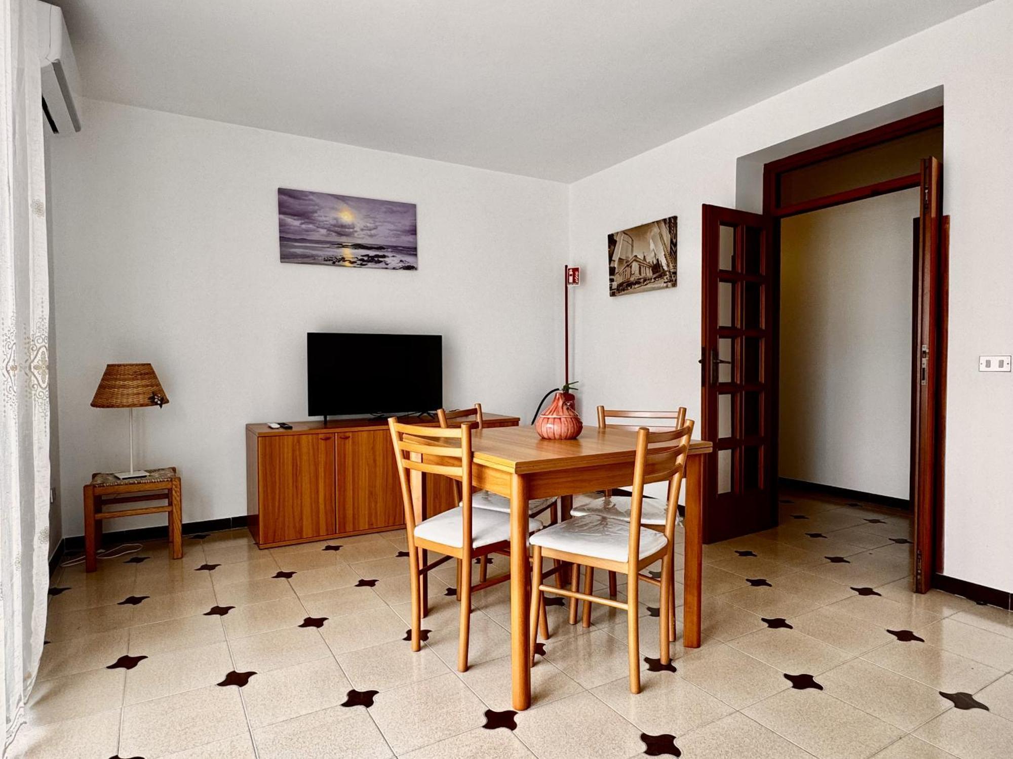 Holidaycasa Leone - Con Posto Auto A 200Mt Dal Mare Sperlonga Eksteriør billede