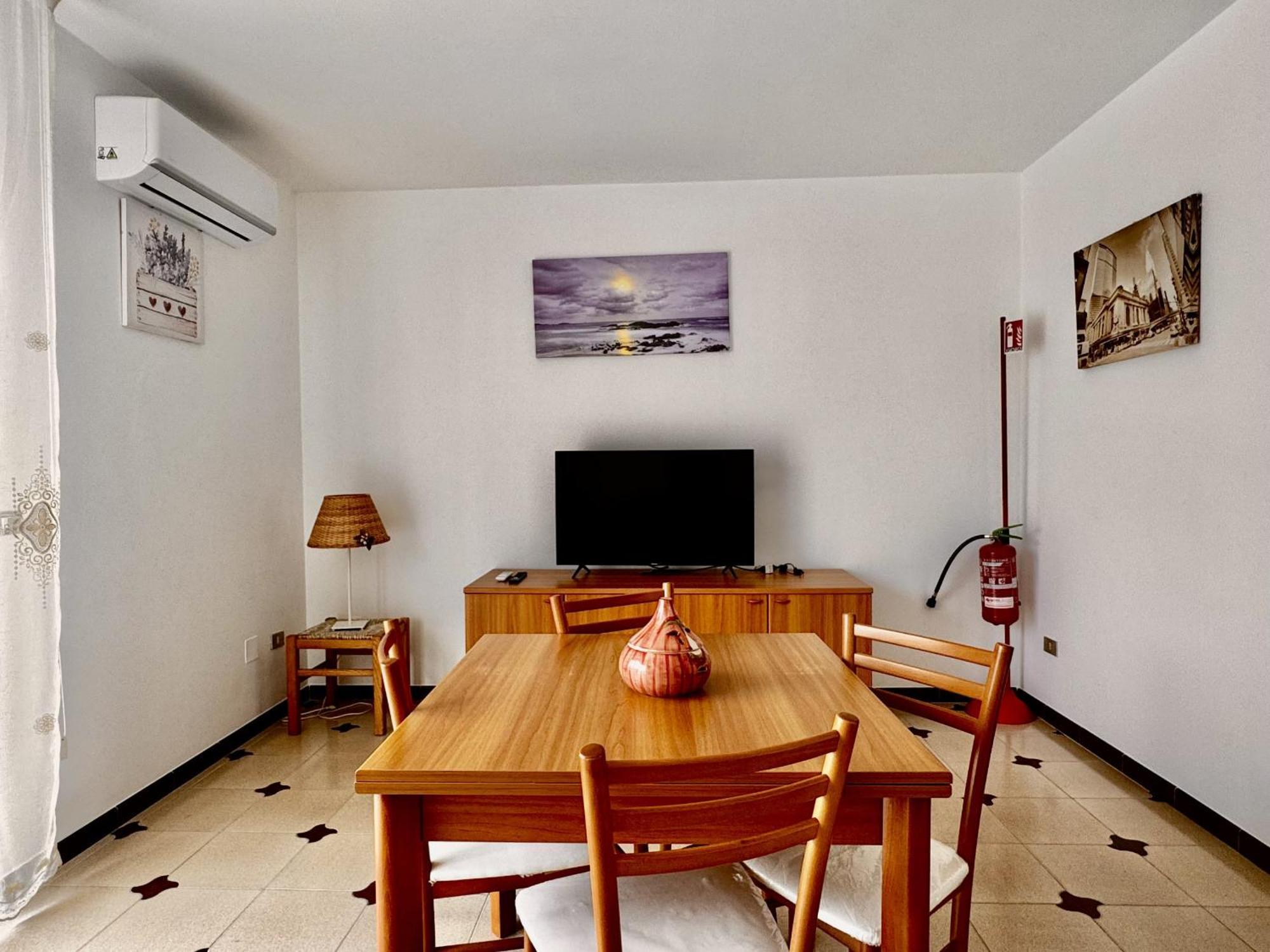 Holidaycasa Leone - Con Posto Auto A 200Mt Dal Mare Sperlonga Eksteriør billede