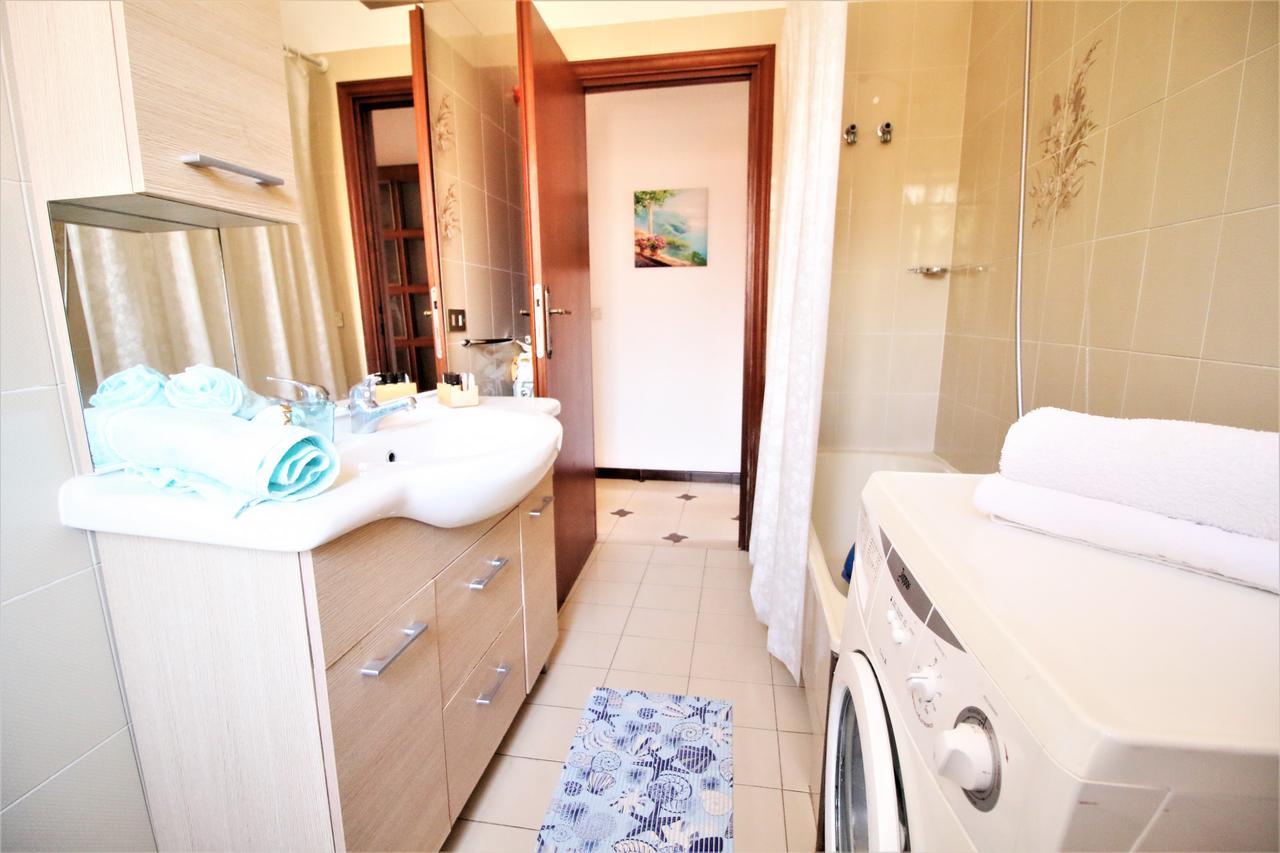 Holidaycasa Leone - Con Posto Auto A 200Mt Dal Mare Sperlonga Eksteriør billede