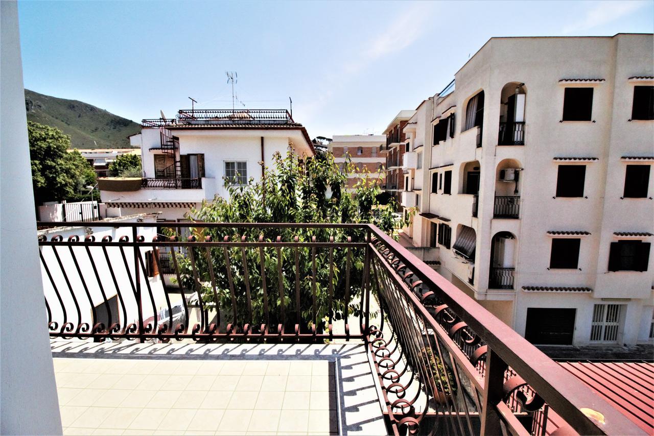 Holidaycasa Leone - Con Posto Auto A 200Mt Dal Mare Sperlonga Eksteriør billede